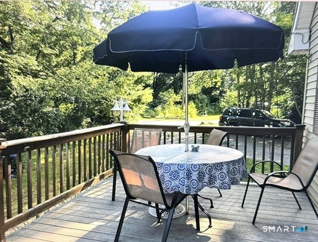 33 Maple Street, Stonington, CT 06378