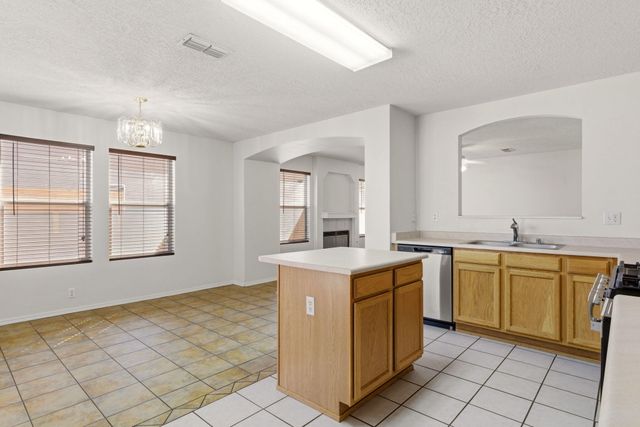 6139 Bisbee Place NW, Albuquerque, NM 87114