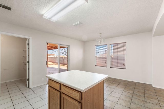 6139 Bisbee Place NW, Albuquerque, NM 87114