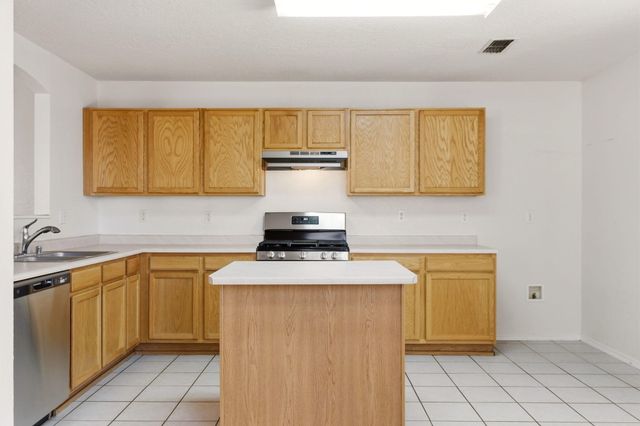 6139 Bisbee Place NW, Albuquerque, NM 87114
