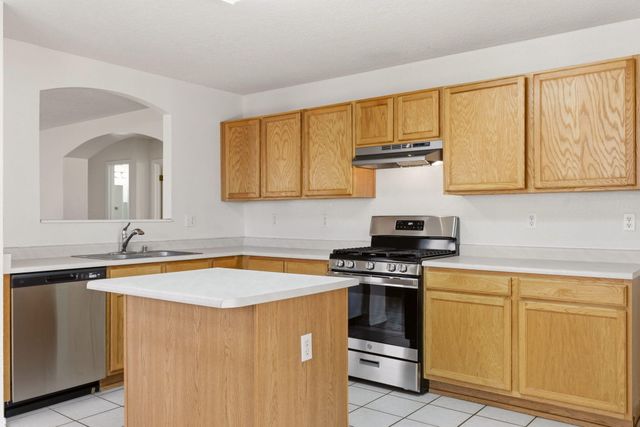 6139 Bisbee Place NW, Albuquerque, NM 87114