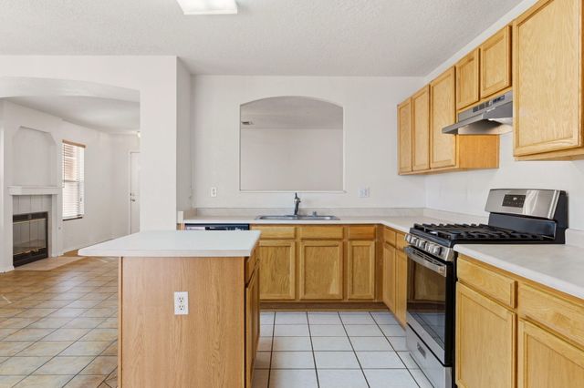 6139 Bisbee Place NW, Albuquerque, NM 87114