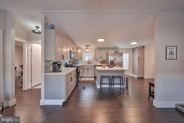 1215 BLUE MOUNTAIN CIR, Saylorsburg, PA 18353