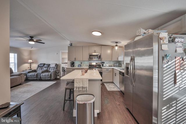 1215 BLUE MOUNTAIN CIR, Saylorsburg, PA 18353