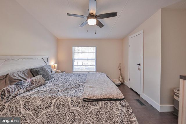 1215 BLUE MOUNTAIN CIR, Saylorsburg, PA 18353