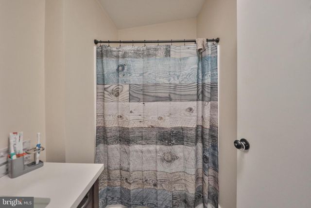 1215 BLUE MOUNTAIN CIR, Saylorsburg, PA 18353