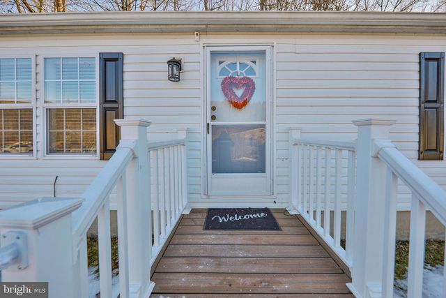 1215 BLUE MOUNTAIN CIR, Saylorsburg, PA 18353