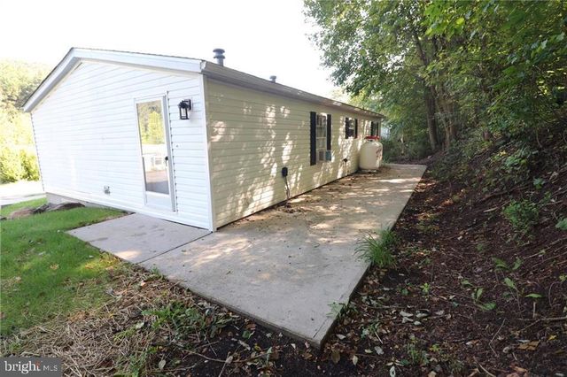 1215 BLUE MOUNTAIN CIR, Saylorsburg, PA 18353