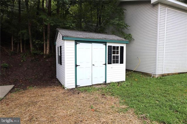 1215 BLUE MOUNTAIN CIR, Saylorsburg, PA 18353