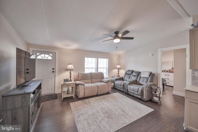 1215 BLUE MOUNTAIN CIR, Saylorsburg, PA 18353