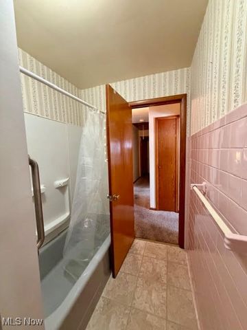 7931 Service Street, Masury, OH 44438