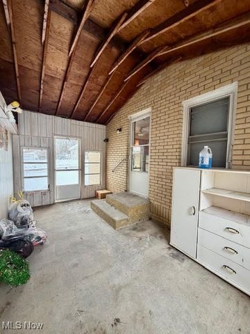 7931 Service Street, Masury, OH 44438