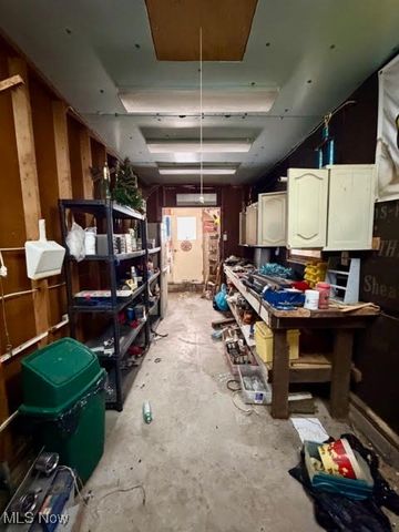 7931 Service Street, Masury, OH 44438