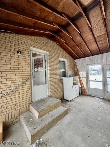 7931 Service Street, Masury, OH 44438