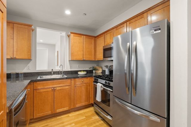 11 Russell Pl 11, Arlington, MA 02474