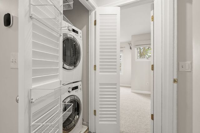 11 Russell Pl 11, Arlington, MA 02474