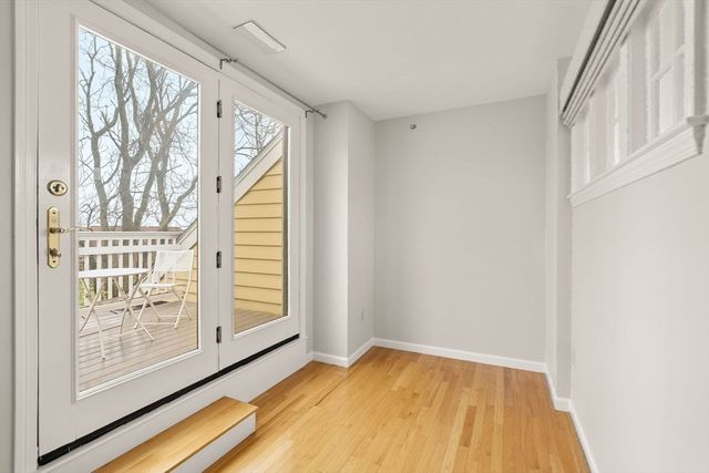 11 Russell Pl 11, Arlington, MA 02474