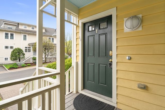 11 Russell Pl 11, Arlington, MA 02474