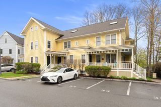 11 Russell Pl 11, Arlington, MA 02474
