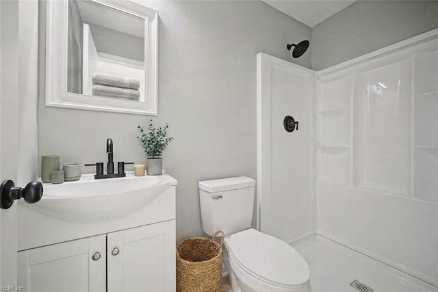 2940 Bamberg PL, Virginia Beach, VA 23453