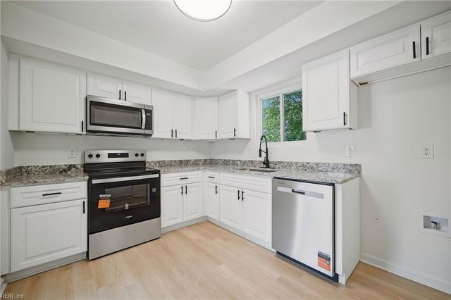 2940 Bamberg PL, Virginia Beach, VA 23453