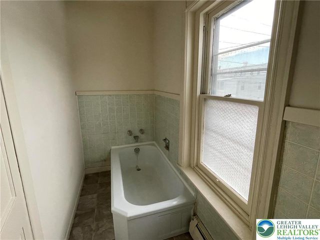 643 North New Street, Allentown City, PA 18102