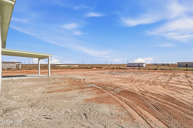 1412 NAMBI DESERT Drive, Chaparral, NM 88081