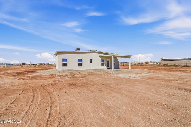1412 NAMBI DESERT Drive, Chaparral, NM 88081
