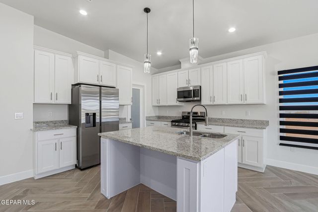 1412 NAMBI DESERT Drive, Chaparral, NM 88081