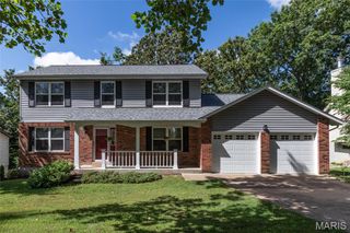 2836 Spring Water Drive, St Louis, MO 63129