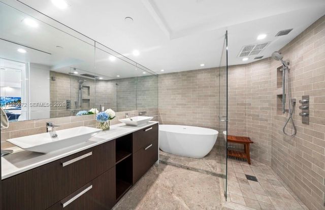 1500 Ocean Dr UPH-5, Miami Beach, FL 33139