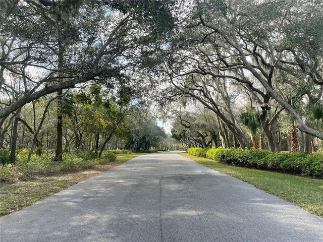 552 MAPLE LEAF COURT, Haines City, FL 33844