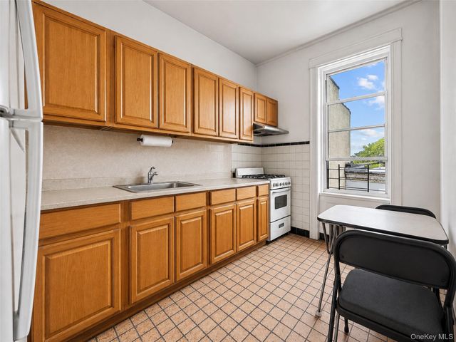 60-11 Myrtle Avenue, Ridgewood, NY 11385