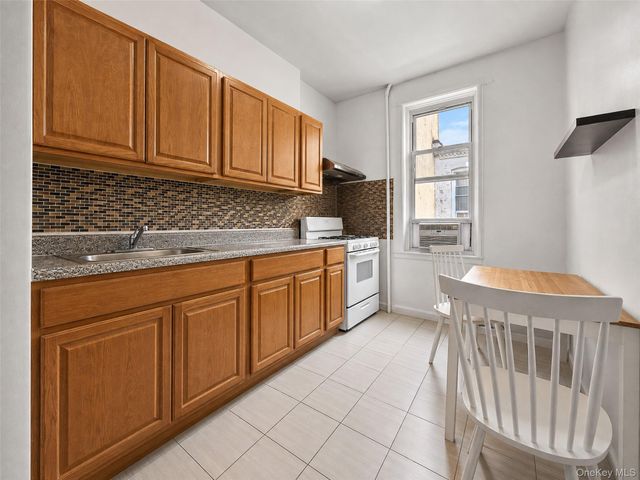 60-11 Myrtle Avenue, Ridgewood, NY 11385