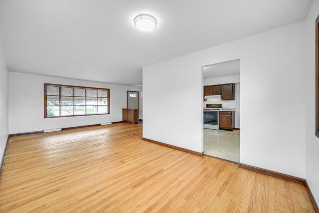 9211 Hawthorne Drive, Munster, IN 46321