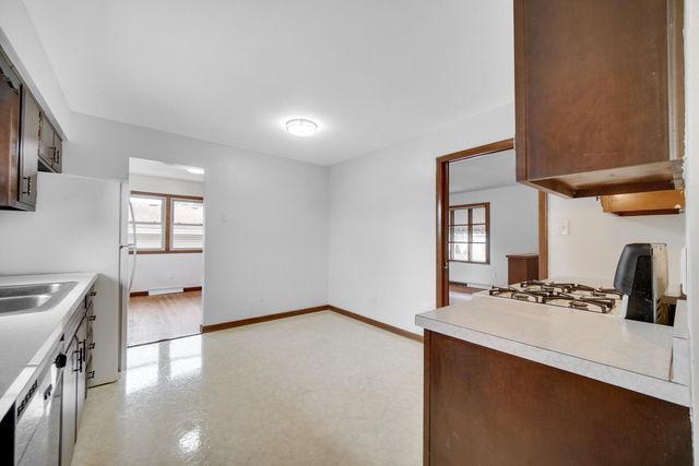 9211 Hawthorne Drive, Munster, IN 46321