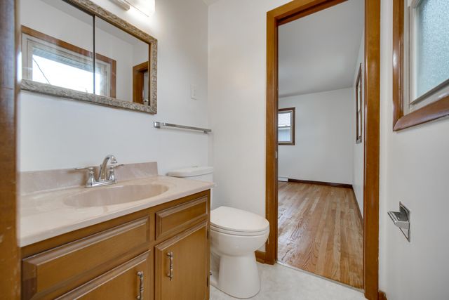 9211 Hawthorne Drive, Munster, IN 46321