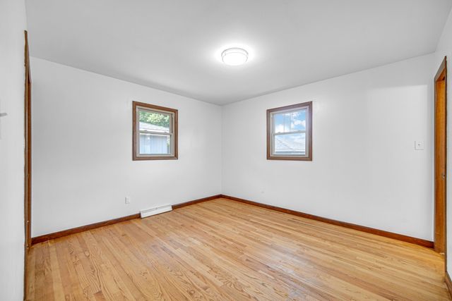 9211 Hawthorne Drive, Munster, IN 46321