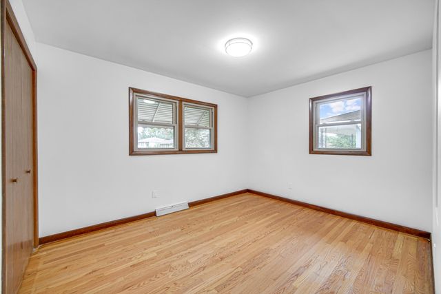 9211 Hawthorne Drive, Munster, IN 46321