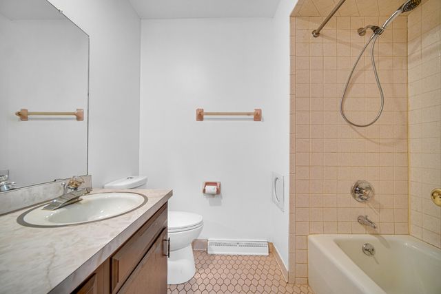 9211 Hawthorne Drive, Munster, IN 46321