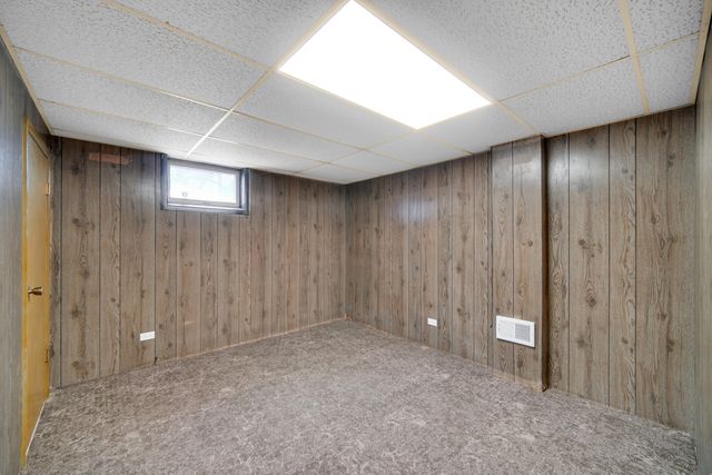 9211 Hawthorne Drive, Munster, IN 46321