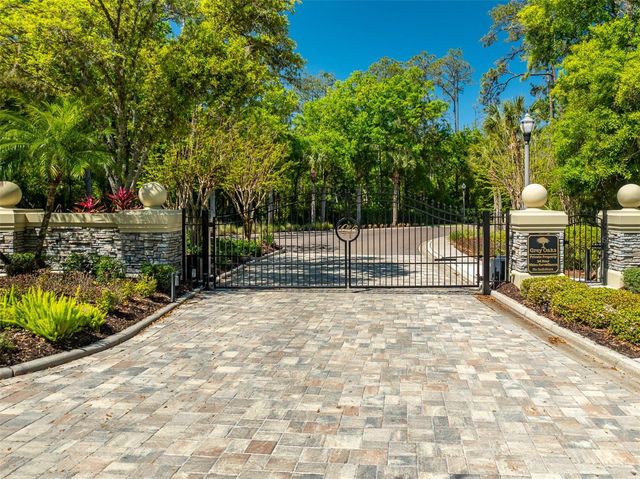 2867 DEER RUN, Tarpon Springs, FL 34688