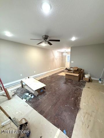 264 Wilberforce Ave, Oak Ridge, TN 37830