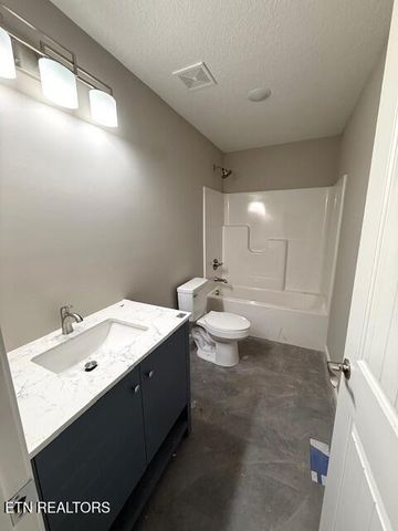 264 Wilberforce Ave, Oak Ridge, TN 37830