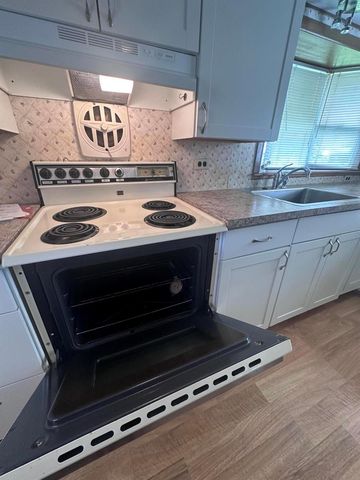 8379 SE Eagle Avenue, Hobe Sound, FL 33455