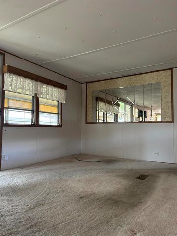 8379 SE Eagle Avenue, Hobe Sound, FL 33455