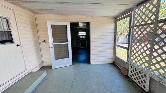 8379 SE Eagle Avenue, Hobe Sound, FL 33455