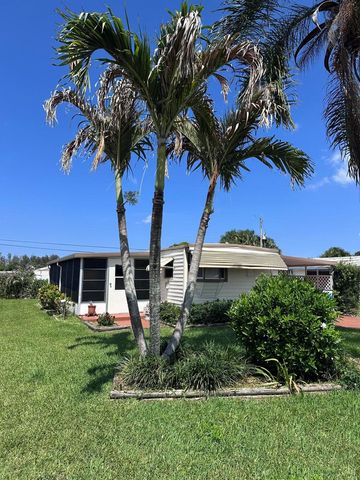 8379 SE Eagle Avenue, Hobe Sound, FL 33455