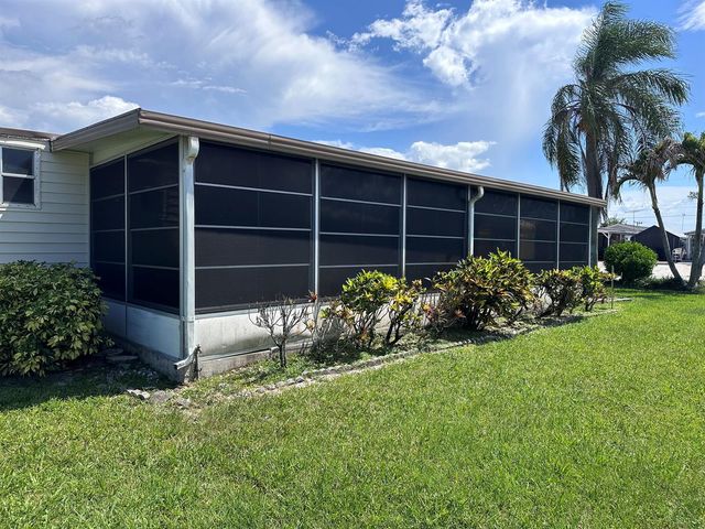 8379 SE Eagle Avenue, Hobe Sound, FL 33455