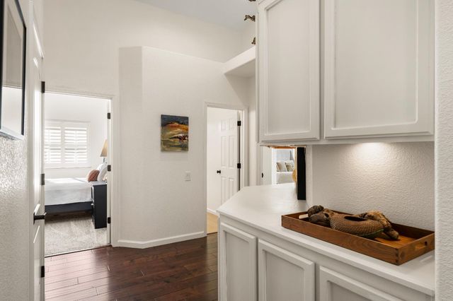307 Russi Ct, Folsom, CA 95630